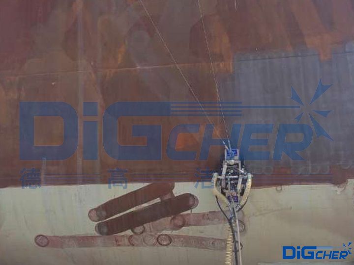 德高潔船舶除銹爬壁機(jī)器人